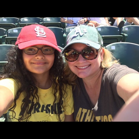 Meet your Posher, Becky - Picture 2 of 3